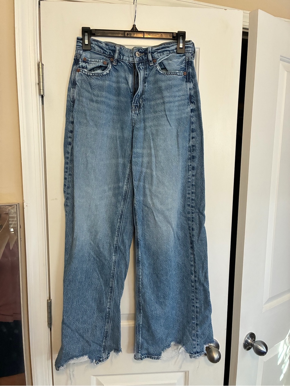 American Eagle Outfitters Light Wash High-Rise Wide-Leg Jeans